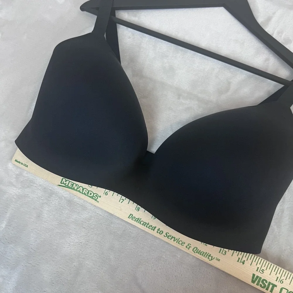 Uniqlo Wireless Bra 3D Hold Black 38/40 DDD G Black Full Coverage Minimalist NWT